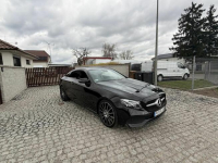 Mercedes E 220 coupe Salon Pl