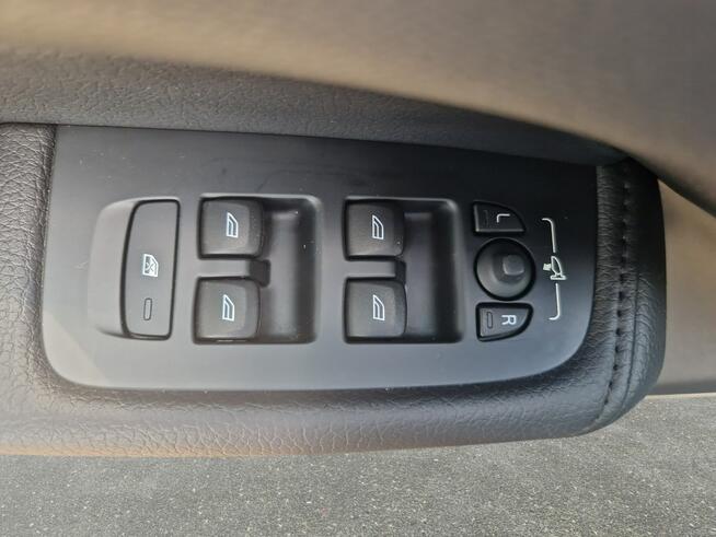 Volvo XC 60 B4 D AWD Inscription! Z Polskiego Salonu! Faktura VAT! Warszawa - zdjęcie 11
