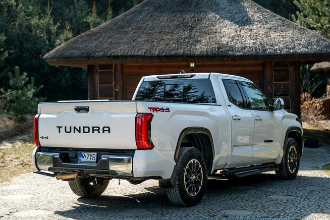Toyota Tundra Crewmax Platinum Ropczyce - zdjęcie 4