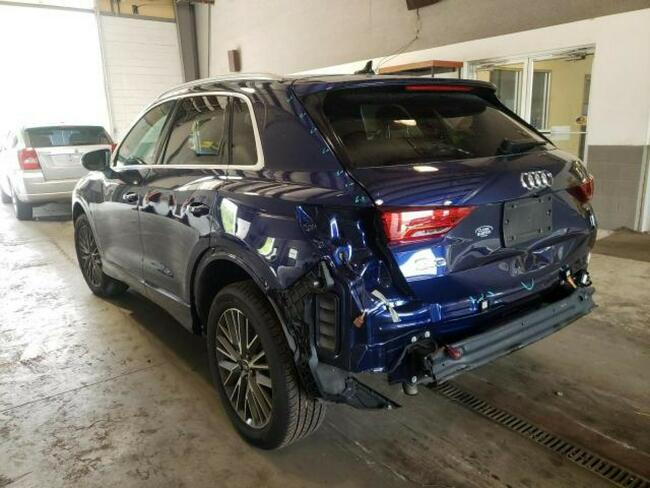 Audi Q3 2022, 2.0L, 4x4, od ubezpieczalni Sulejówek - zdjęcie 5