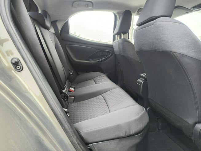 Toyota Yaris Salon PL mały przebieg Bydgoszcz - zdjęcie 11