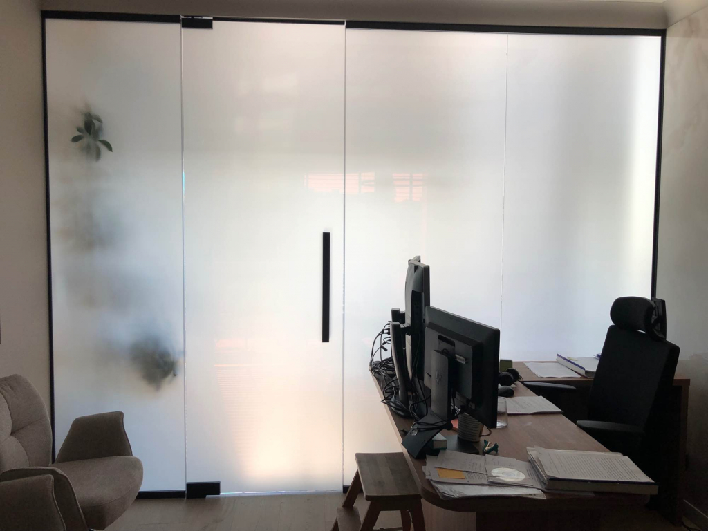 Ścianki szklane gięte – indywidualne projekty Nowe Miasto - zdjęcie 2