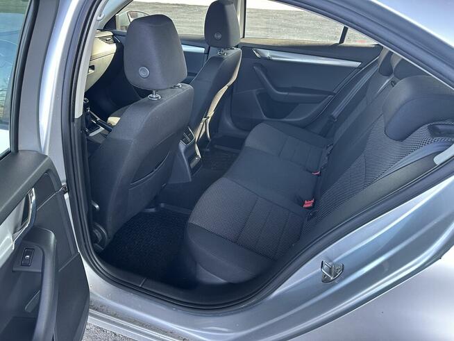 Sprzedam octavie 2.0 dti 150km Wróblowice - zdjęcie 9