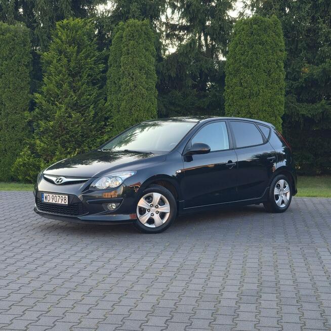 HYUNDAI i30 Benzyna 1.4 109KM Zarejestrowany w Polsce, Klima, Serwis Ostrów Mazowiecka - zdjęcie 4