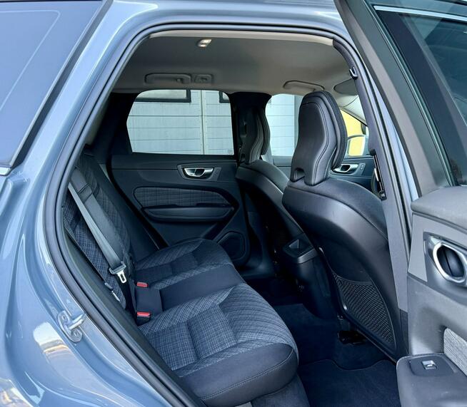 Volvo XC 60 B4,Plus Dark,Google,Gwarancja Kamienna Góra - zdjęcie 12