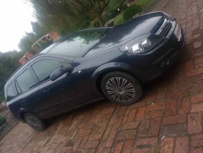 ZADBANA ASTRA z 2006 r diesel 1,9 !!! Ruda Śląska - zdjęcie 4