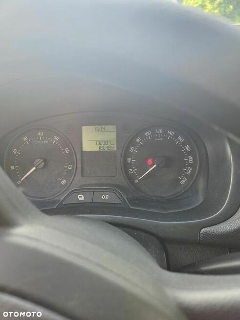Skoda Fabia 1.2 12V Active Plus Żywiec - zdjęcie 9