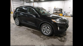 Ford Kuga TITANIUM / AWD / Hybryda