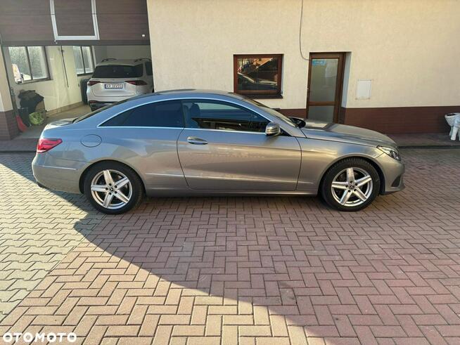 Mercedes E 250 Kraków - zdjęcie 5