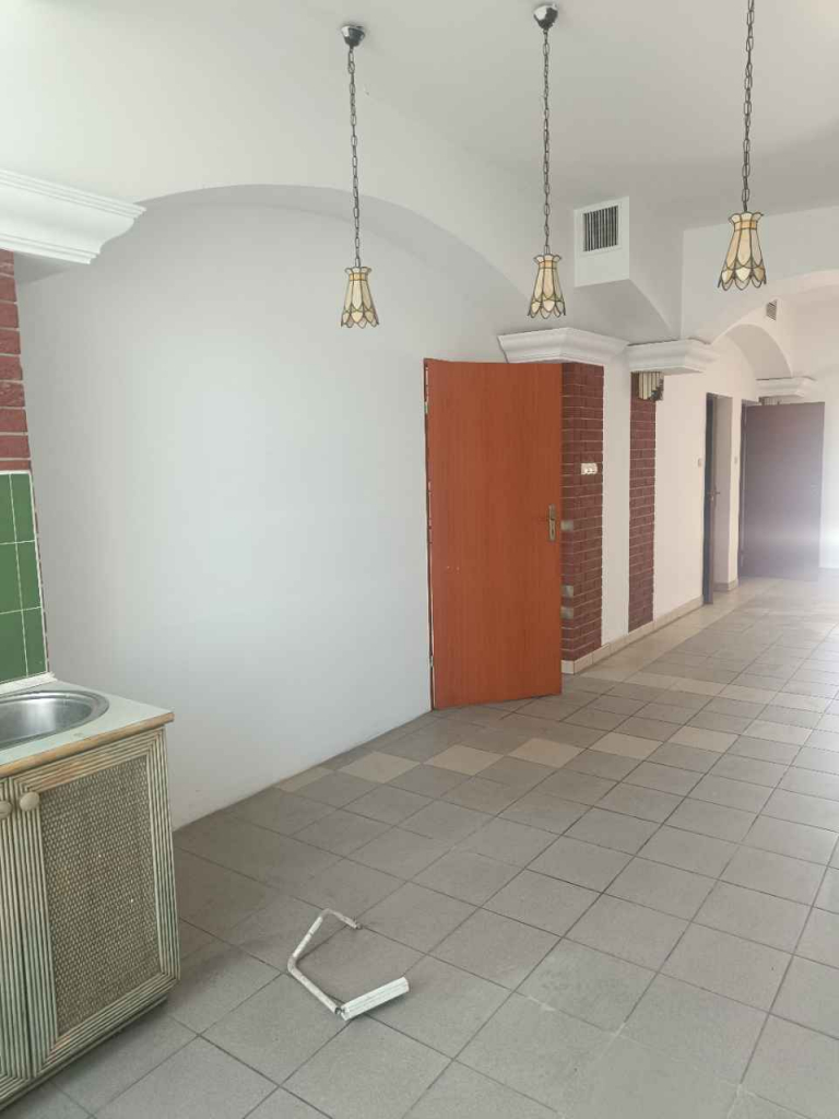 Lokal do wynajęcia - Lokalizacja : gmina i miasto Głogów Młp. Rynek Głogów Małopolski - zdjęcie 1