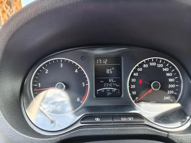 Volkswagen Polo 1.6 TDI 90 KM  Oryginalny Przebieg Serwisowany Twardów - zdjęcie 9