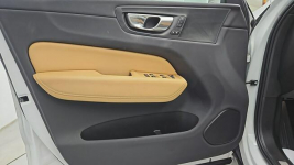 Volvo XC 60 B4 B Plus Bright aut ! Z Polskiego Salonu ! Faktura Vat ! Warszawa - zdjęcie 10