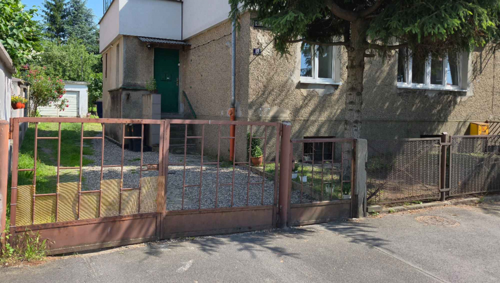 Sprzedam mieszkanie w kamienicy bezczynszowe 72m+ogród180m2Dzierżoniów Dzierżoniów - zdjęcie 1