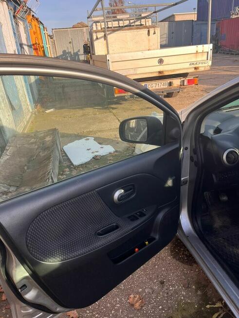 Nissan Note I 1.5 2007 • ekonomiczny miejski hatchback Grudziądz - zdjęcie 5