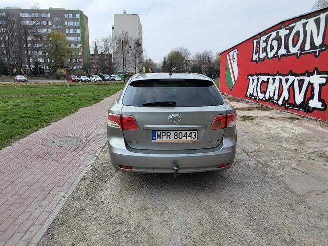 Syndyk sprzeda samochód - Toyota Avensis Pruszków - zdjęcie 5
