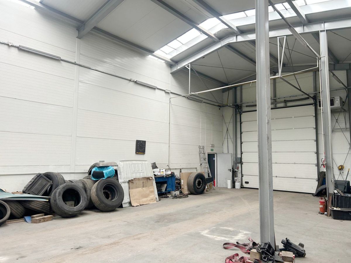 HALA z częścią socjalno-biurową i dużym PLACEM na Łubowo - zdjęcie 10