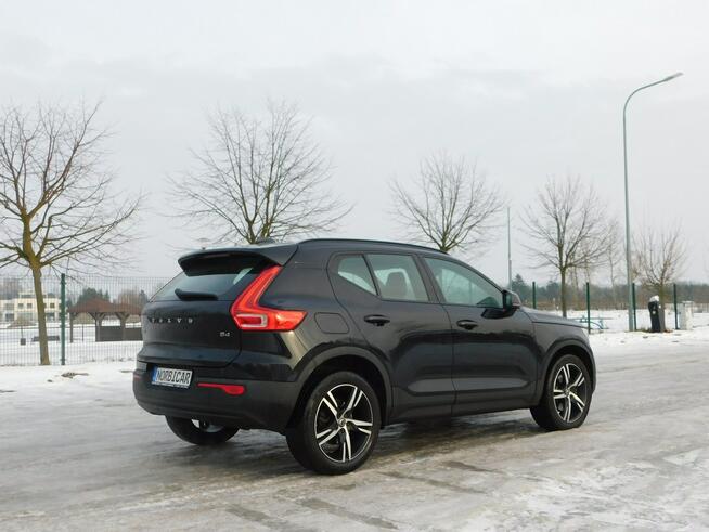Volvo XC 40 2.0T R-Design z Gwarancją Model 2022r Żyrardów - zdjęcie 4