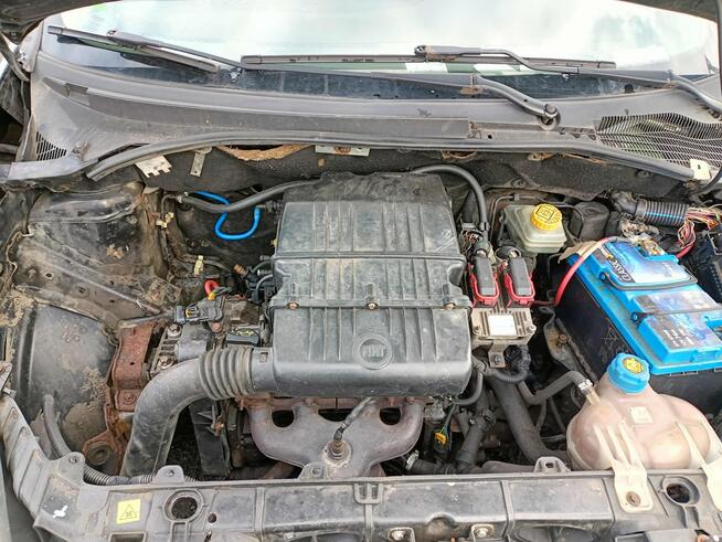 Fiat Punto 1.2 05r Tarnów - zdjęcie 8
