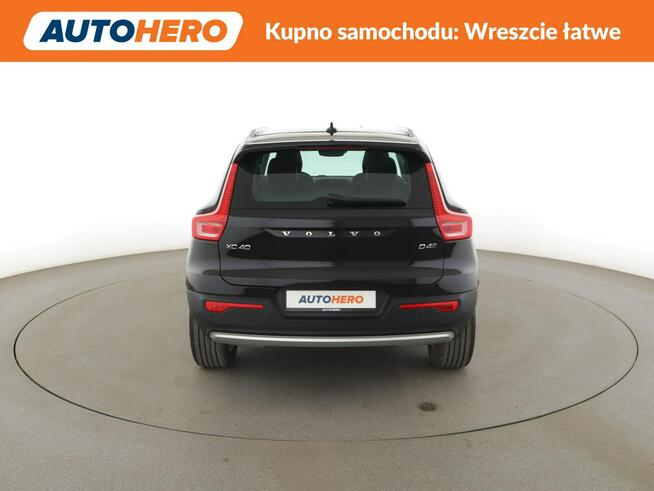 Volvo XC 40 4x4 automat full LED skóra navi kamera virtual auto klima Warszawa - zdjęcie 6