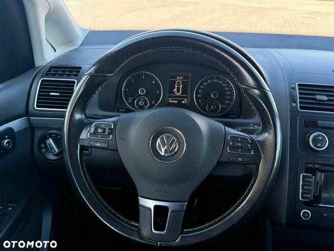 Volkswagen Touran 1.6 TDI Krosno - zdjęcie 12