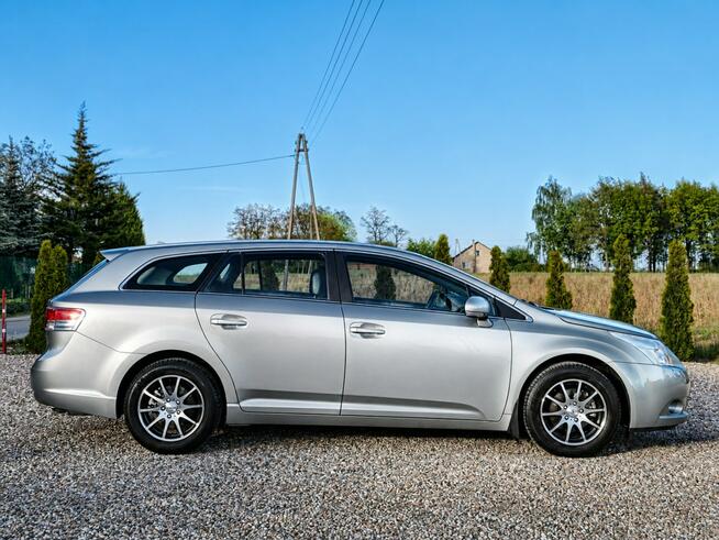 Toyota Avensis Sadlno - zdjęcie 4