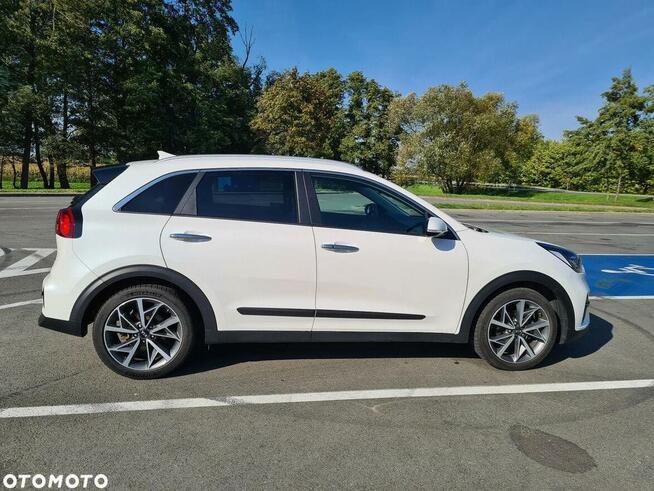 Kia Niro Hybrid 1.6 GDi 141KM 6DCT Brzeg - zdjęcie 2