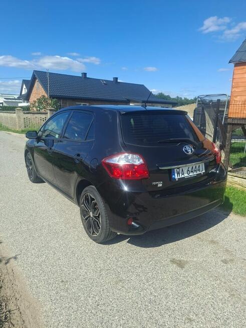 Toyota Auris 1.6 Benzyna 2011r Salon Polska Wola Prażmowska - zdjęcie 4