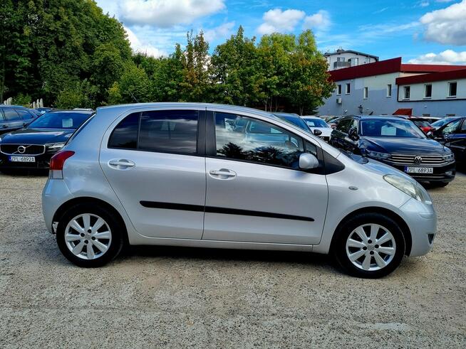 Toyota Yaris Serwis Multifunkcja CLimatronic Zarejestrowany! Szczecin - zdjęcie 4