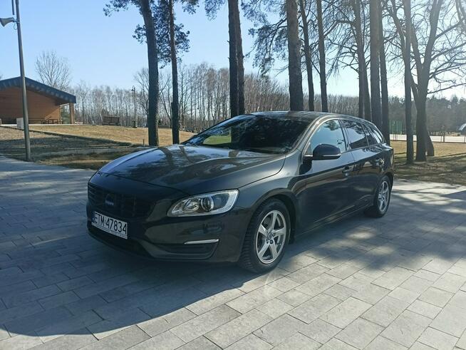 Volvo V60 bardzo zadbane, serwisowane, potwierdzona historia pojazdu Tomaszów Mazowiecki - zdjęcie 8