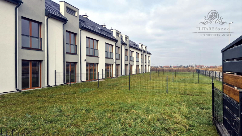 Dom szereg środkowy o pow.130,58m2 na działce 113,90m2, Kąty Kąty Wrocławskie - zdjęcie 1