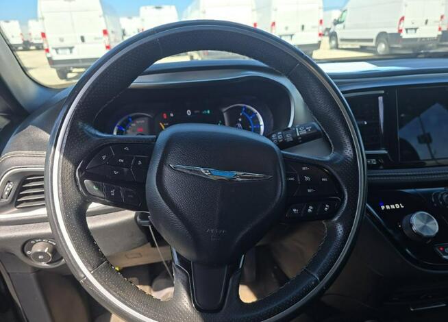 Chrysler Pacifica LIMITED / pakiet S / niski przebieg Białystok - zdjęcie 8