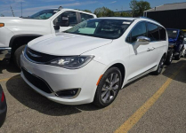 Chrysler Pacifica LIMITED / Benzyna / niski przebieg
