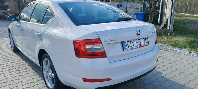 Škoda Octavia Bogate wyposaż. tylko 70tkm. ! 4-cylindry polecam Stare Budy - zdjęcie 4