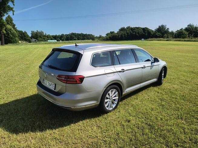 VW Passat B8 Highline Brodów - zdjęcie 4