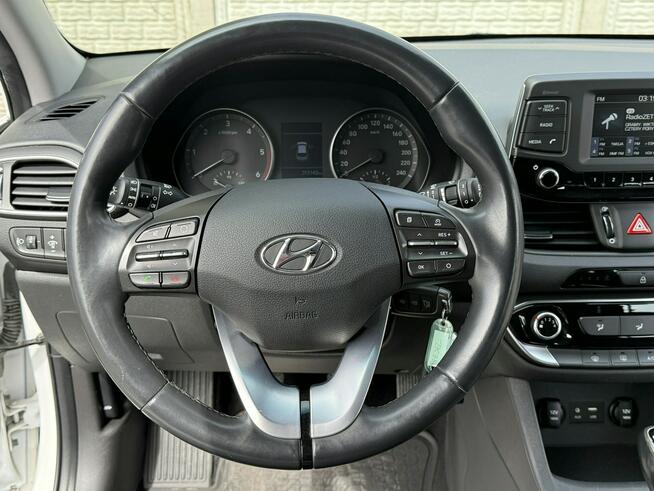 Hyundai i30 1,6 CRDi 116KM/Tempomat/LaneAssist/Serwisowany/SalonPL Węgrów - zdjęcie 11