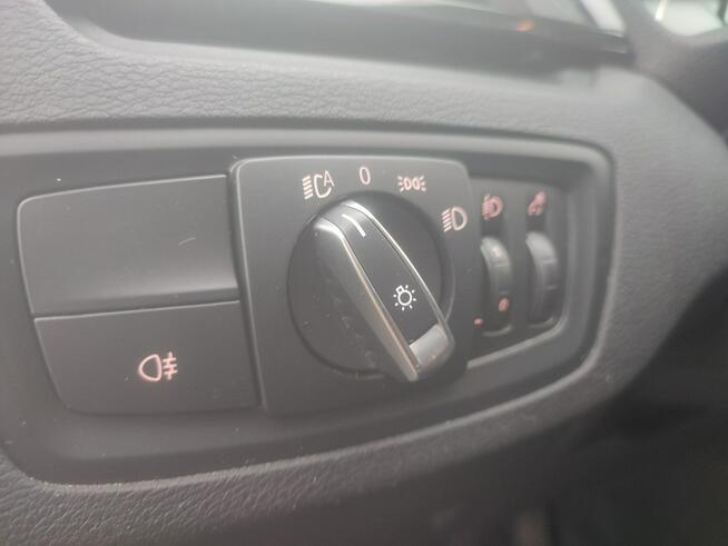 BMW X1 Bezwypadkowy bezkolizyjny Otwock - zdjęcie 10