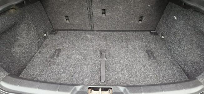 Volvo V40 D2 Momentum Płock - zdjęcie 11