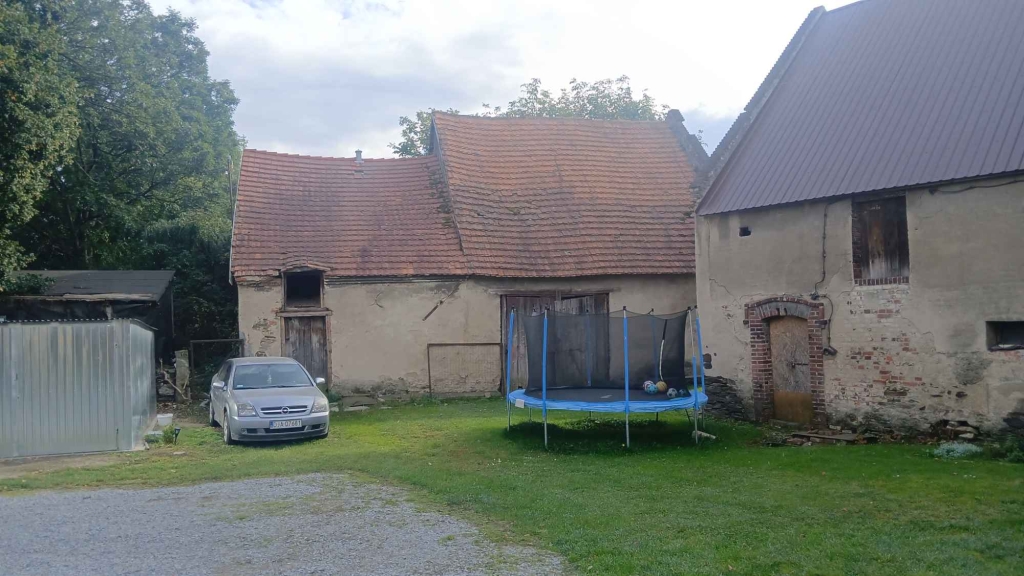 Sprzedam pół domu na w Piekarach gm. Udanin Piekary - zdjęcie 4