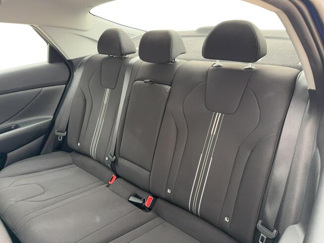 Hyundai Elantra 1.6 MPI Smart CVT Sedan Warszawa - zdjęcie 12