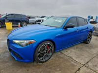 Alfa Romeo Giulia / 2.0 280KM / Bogate wyposażenie / niski przebieg / Tarnów - zdjęcie 2