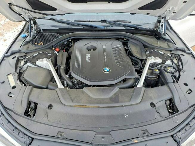 BMW 740 / Head Up / M-pakiet / niski przebieg / Tarnów - zdjęcie 11