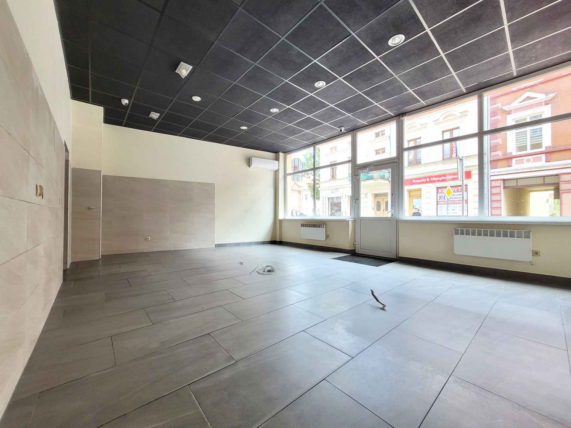 Lokal użytkowo- handlowy w Centrum Mrągowa wynajmę Mrągowo - zdjęcie 1