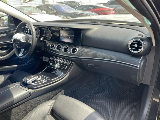 Mercedes E 200 Automat Podgrzewanie Skóra Kamery360 Gliwice - zdjęcie 9