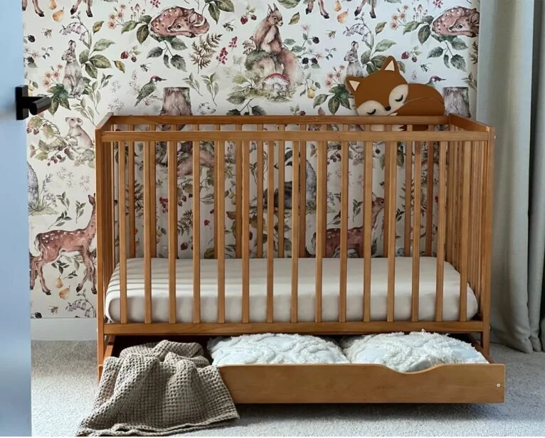 Drewniane łóżeczko dla dziecka Grunwald - zdjęcie 1