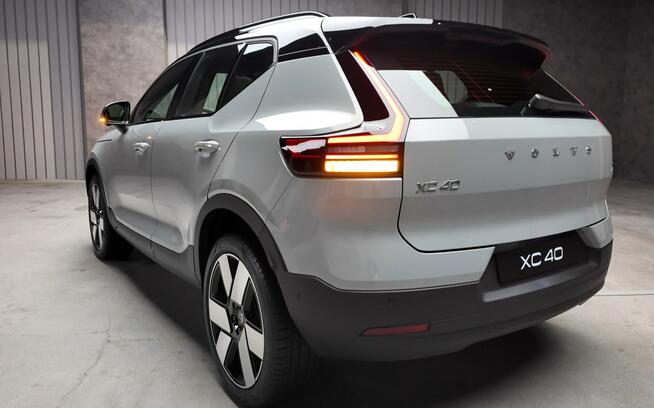 Volvo XC 40 B4 Plus Wysoki rabat !! Dostępne różne kolory i wersje, Warszawa - zdjęcie 9
