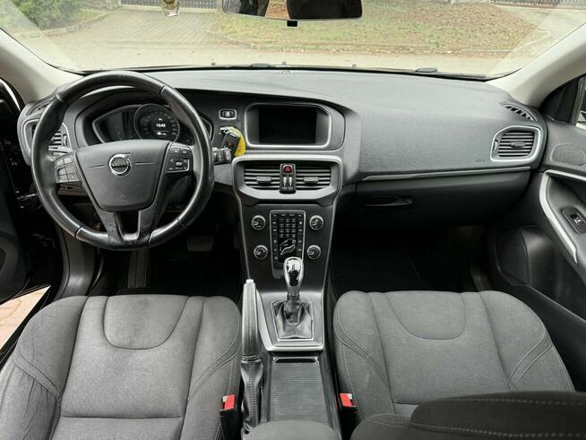 Volvo V40 2.0d 2017r. Kraków - zdjęcie 4