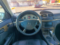 Mercedes E klasa 3.2+lpg 03r automat Tarnów - zdjęcie 7
