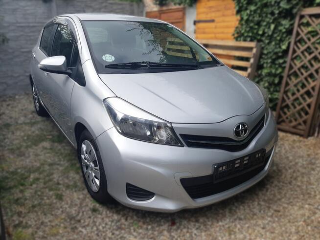 Toyota Yaris III 2013 1.3 Benzyna Niski przebieg Klima Hak Drezdenko - zdjęcie 1