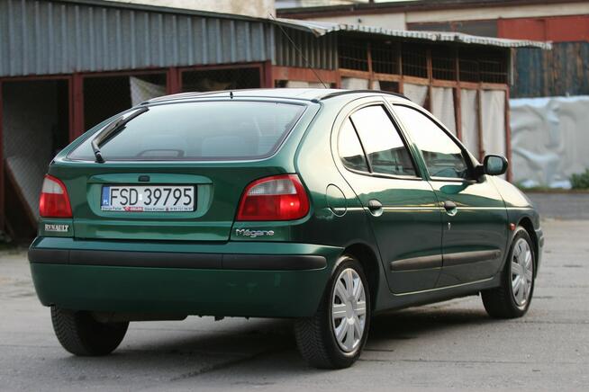Renault Megane 1999r. 5 drzwiowe 1,6 Benzyna 109KM Nysa - zdjęcie 8