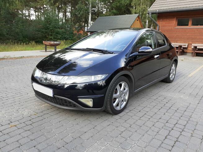 Honda Civic VIII 2.2i-CTDi Executive Wałdowo Szlacheckie - zdjęcie 1